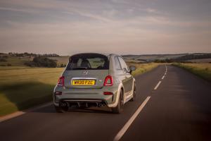 Abarth 695 70° Anniversario 2019 года  (UK)